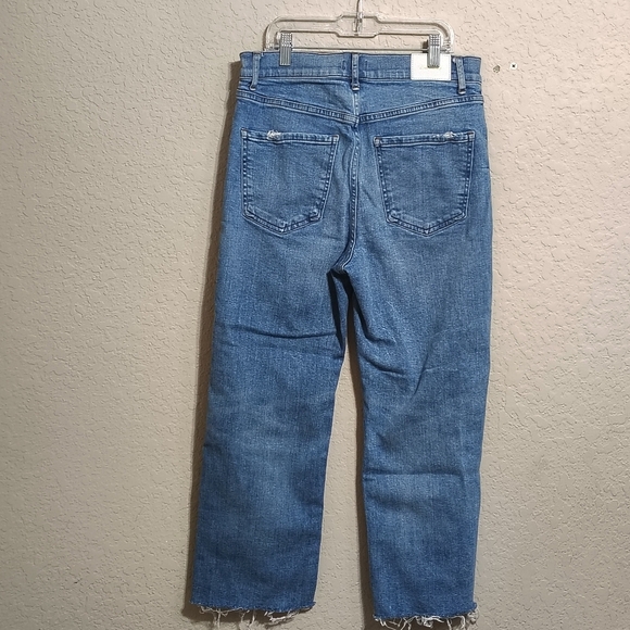 Express Women's Size 6s Modern Straight Super High Rise Denim Thrashed Jeans - Picture 7 of 9